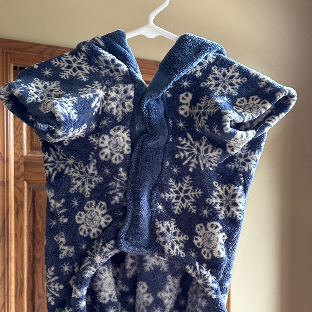 LIKE NEW! Dog Bath Robe - XL! - Picture 3 of 10